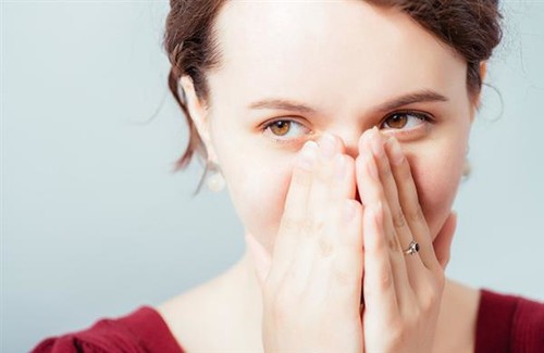 为什么人在尴尬时会脸红？为什么尴尬时我们会"自动"暴露内心